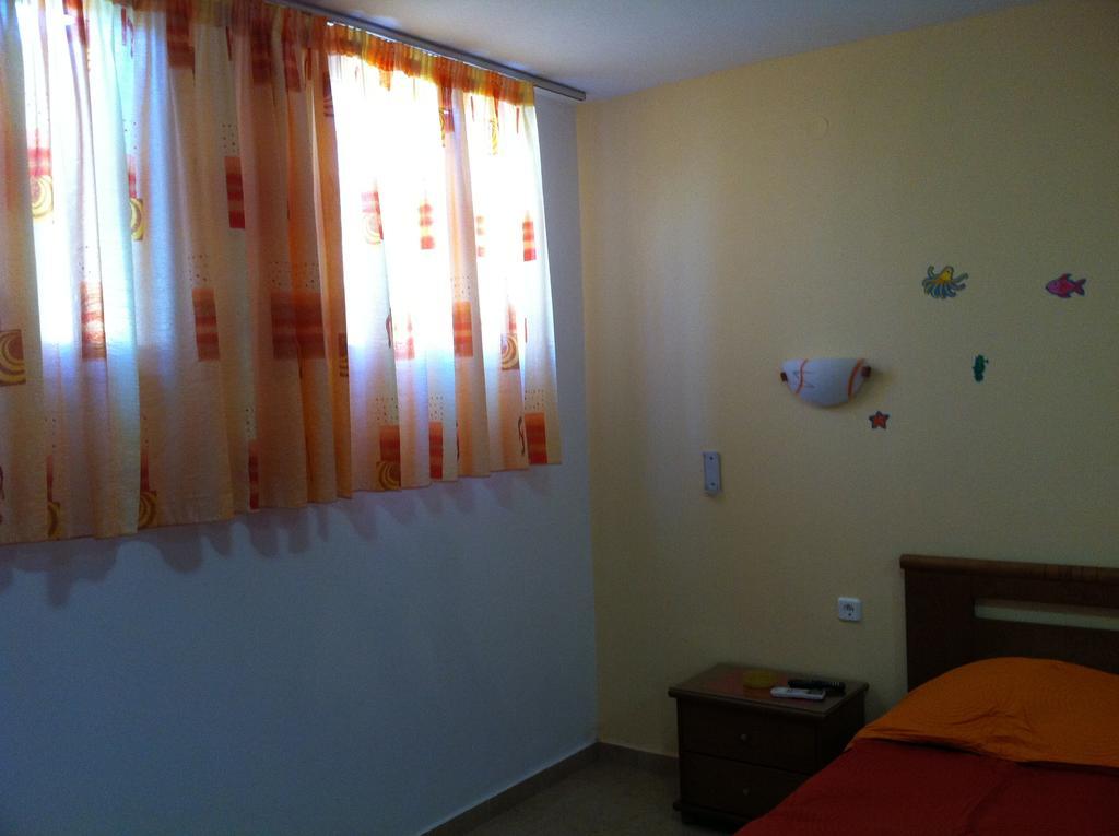 Vythos Apartment Adamantas  Room photo